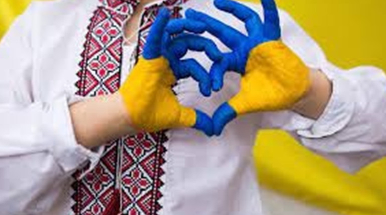Освітній хаб «Аліса в країні знань» в Києві запрошує тореччан на акцію до Дня вишиванки