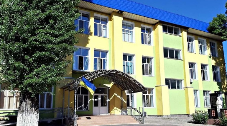 На Луганщині оприлюднено календар на 2025 рік зі світлинами міста Гірське. Фото