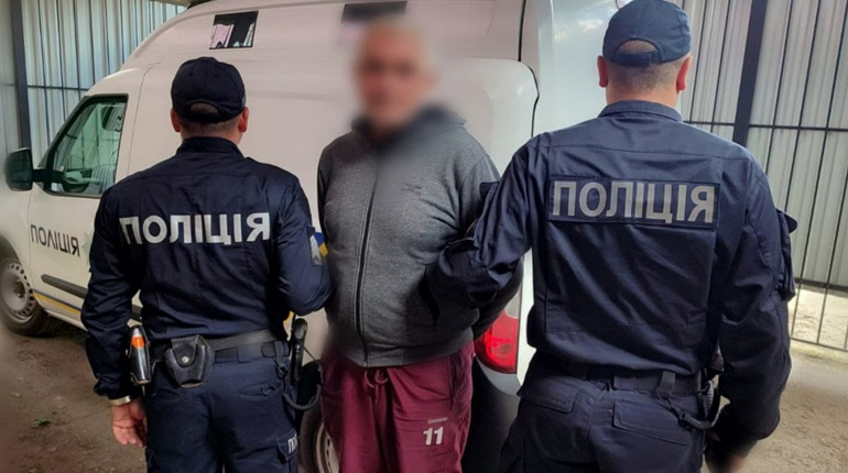Наніс 11 ножових поранень знайомому: у Фастівському районі затримали кривдника