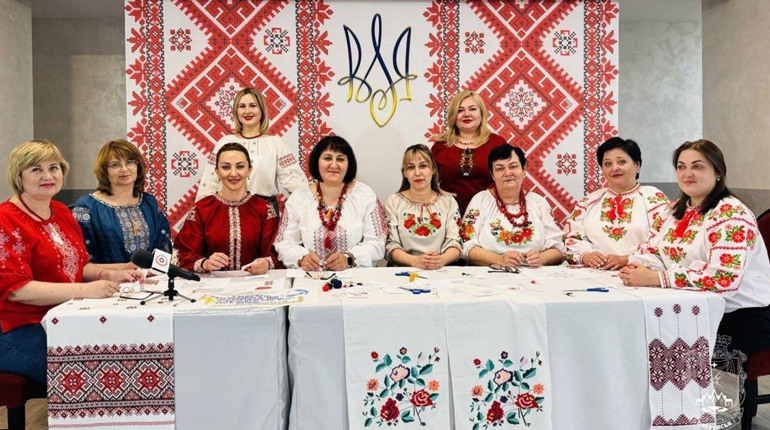 День Вишиванки в Покровській громаді: символ нескореності, єдності та збереження традицій. Фото