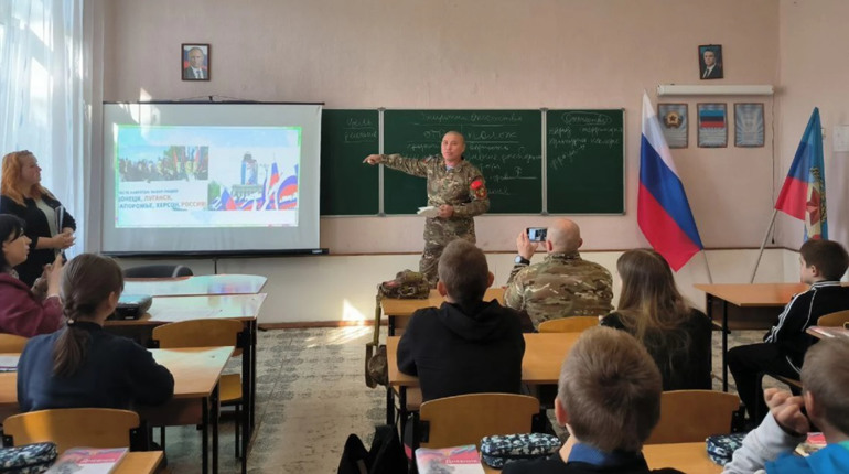 Сімейні цінності. На окупованій Луганщині у школах з'явився новий предмет