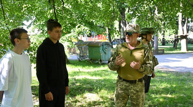 У Баранівському ліцеї провели військово-патріотичне виховання для старшокласників