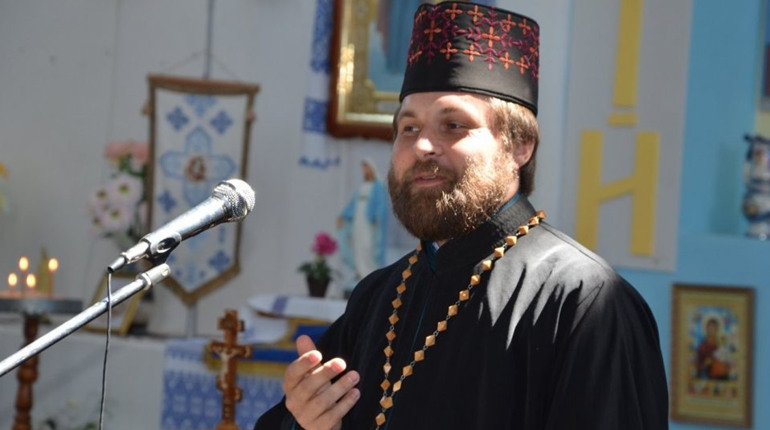 Російські військові допитували кожного священника ПЦУ на лівобережжі Херсонщини