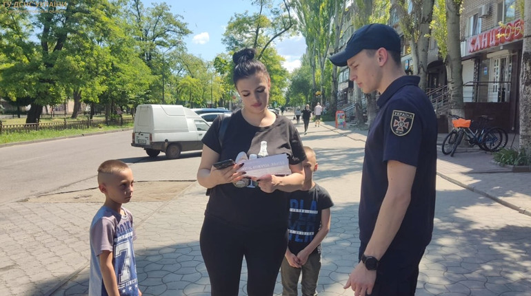 Нікопольцям нагадали про безпеку дітей