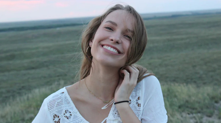 Художня реставрація зубів: що треба знати про процедуру