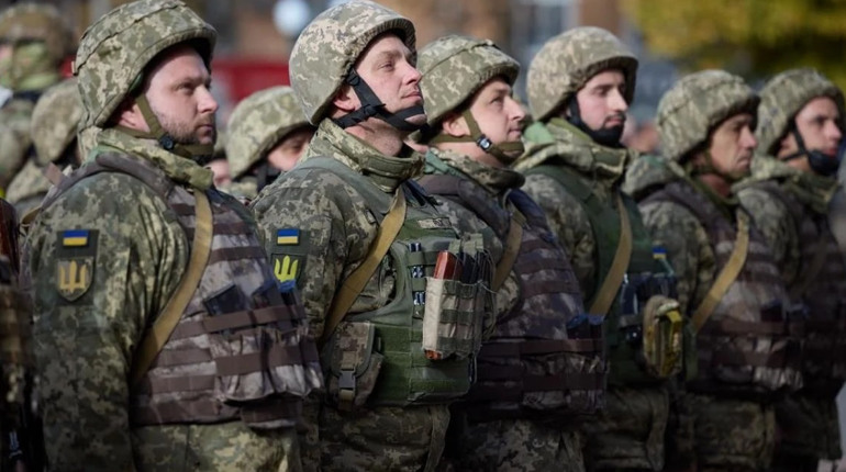 Як підписати контракт з ЗСУ: можливості для мешканців Одещини, спеціальності та зарплати
