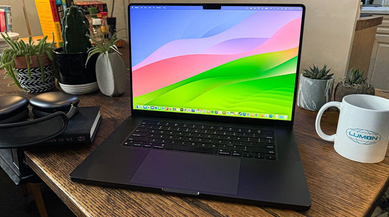 Найкращий, але суперечливий: переваги та особливості MacBook Pro