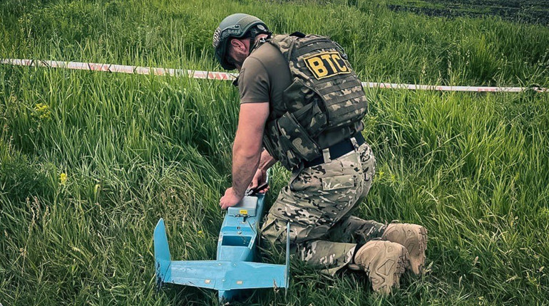 На прикордонні Сумщини вибухотехніки поліції знищили ворожий безпілотник