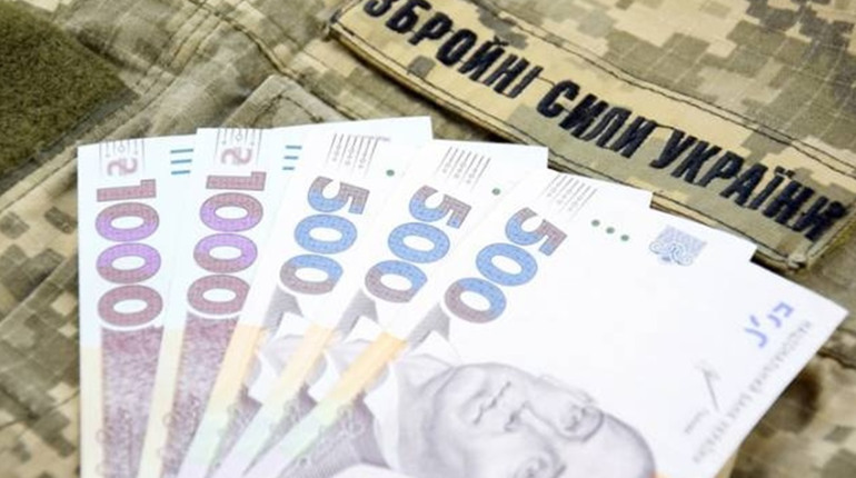 У Чернігові продовжують підтримувати сім'ї загиблих захисників та власників пошкодженого житла