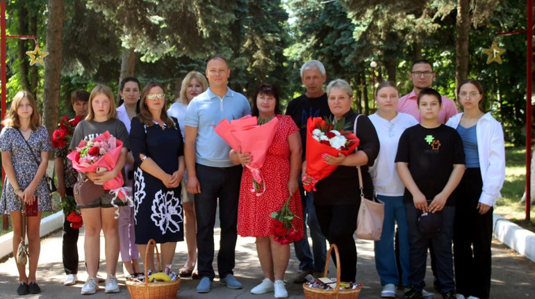 Багатодітних мам Долинської громади відзначено почесним званням “Мати-героїня”