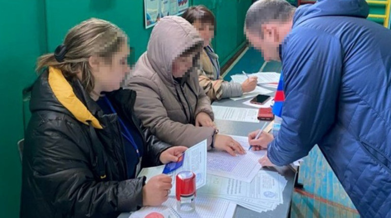 СБУ повідомила про підозру секретарю незаконної ТВК у Генічеську