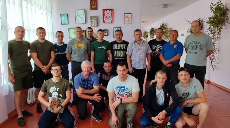 У Глухові команду добровольців-пожежників навчали домедичній допомозі