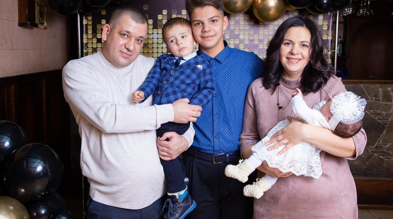 Моє життя залишилось в Торецьку: історія евакуації багатодітної родини адвокатки Вікторії Шарової