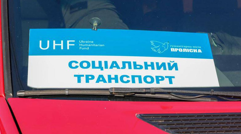 На Глухівщині росіяни атакували дроном-камікадзе соціальний автобус. Є постраждалі