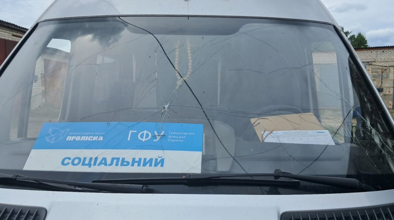 У якому стані були пасажири обстріляного з дрону автобусу на Глухівщині, розповіли волонтери