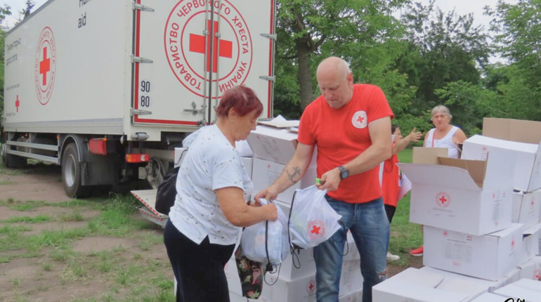 Гуманітарна допомога пенсіонерам та їх домашнім улюбленцям