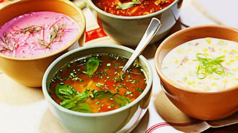 Топ–5 супів, які легко приготувати: з сочевиці, броколі, печериць та хребтів червоної риби