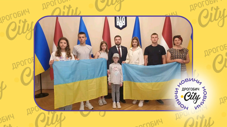 Два тижні у літньому таборі: Латвія приймала дітей з гуртка раневицького Народного дому