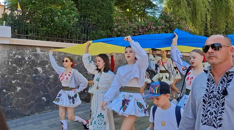 Жовтоводський ансамбль танцю "Світанок" виступив на Міжнародному чемпіонаті "Top fest"