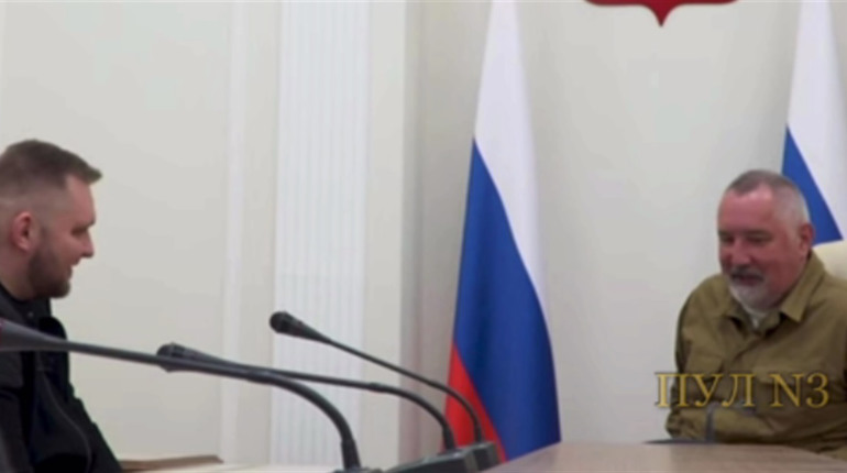 Російський чиновник Рогозін публічно зізнався у спаленні українських книг у Мелітополі