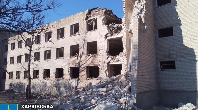 Ворожими обстрілами було пошкоджено цивільну інфраструктуру на Купʼянщині
