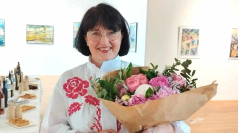 Художниця Надія Боднар з Чортківщини: гілка України на французькій землі