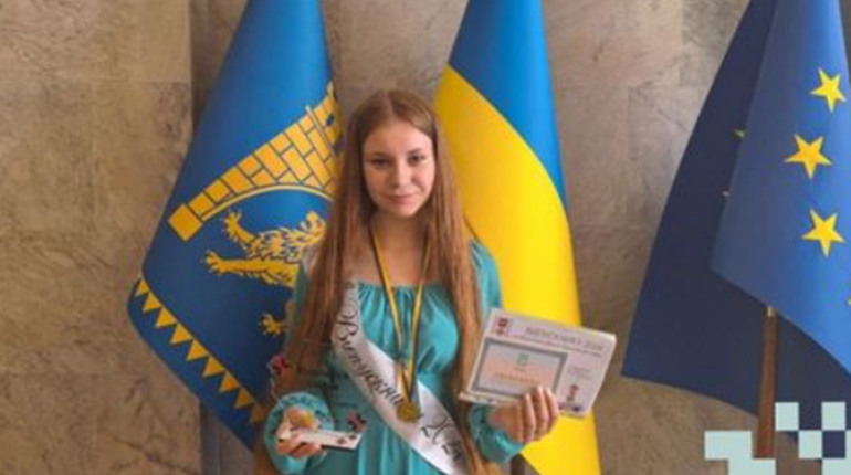 Мелітопольська школярка отримала 200 балів на НМТ з української мови