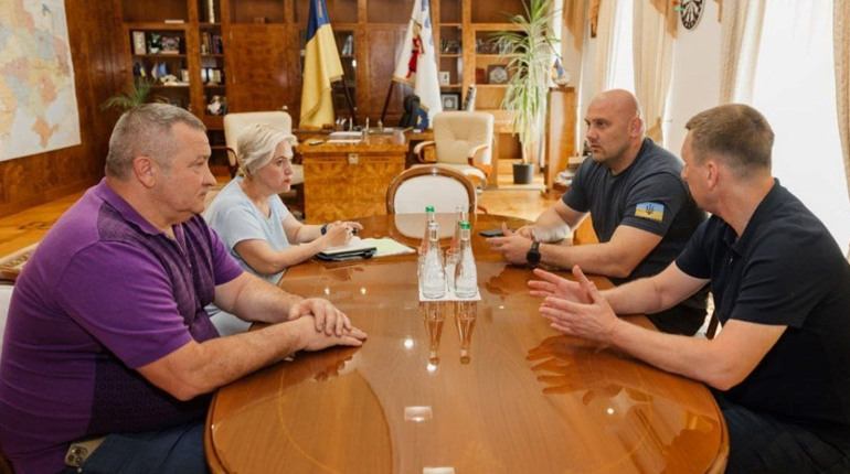 Голова ДніпроОВА обговорив ціну на воду з очільниками Марганецької та Покровської громад
