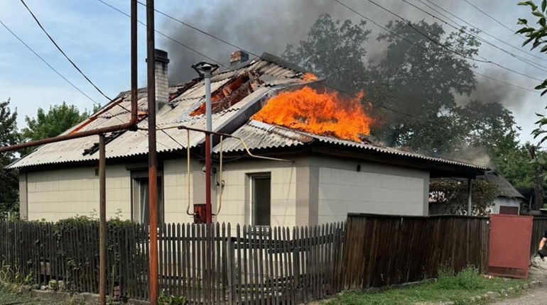 Торецьк та громада під масованим вогнем: загиблий та поранені внаслідок російських обстрілів