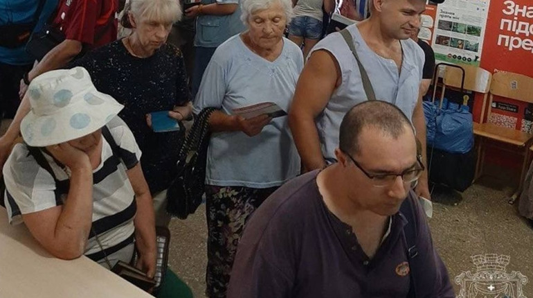 У Покровську БО World Central Kitchen забезпечила гарячими обідами людей, які евакуюються
