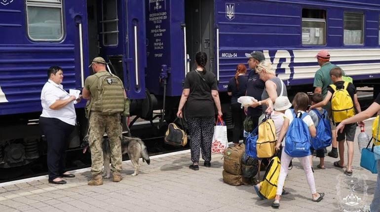 92 жителі Донеччини евакуйовані з Покровська потягом 5 липня: зокрема 69 до Волинської області