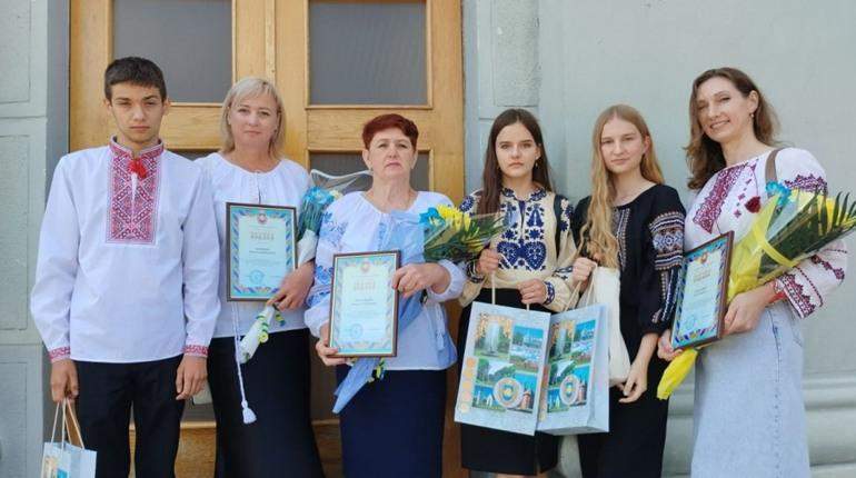 Золотоніських юних академіків нагородили в області