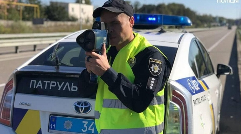 В Україні на дорогах встановили додаткові радари TruCAM