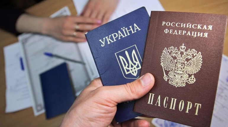 Паспортизація шкутильгає. На окупованій Луганщині знизилася кількість охочих стати громадянами РФ