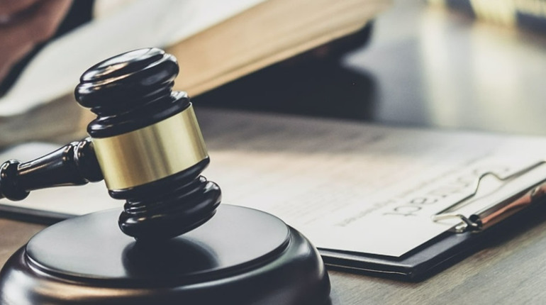 Юридична підтримка для українців у Польщі: від нотаріату до бізнесу