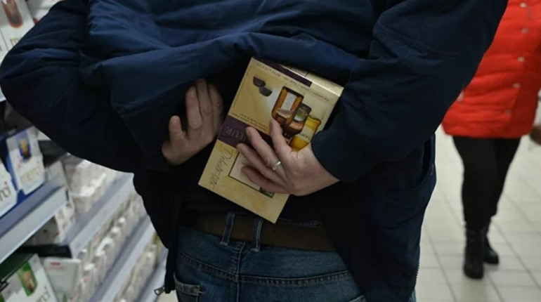 Червоноградець отримав 7 років позбавлення волі за крадіжку із приватного будинку та грабіж