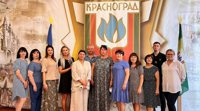 Сім’я з Краснограду вирішила стати патронатними батьками: з ними провели співбесіду