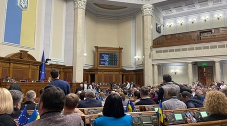 Воєнний стан та загальну мобілізацію в Україні вчергове продовжили на 90 днів