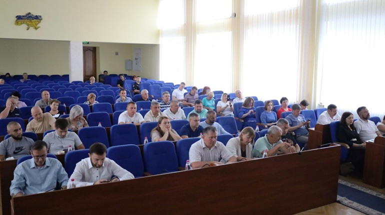 Допомога армії, стратегія, енергетичний план та нагородження Героїв: сесія міської ради