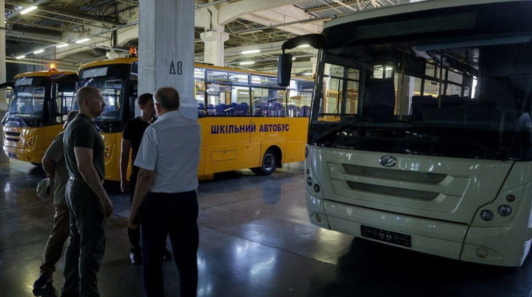 Запорізька область закупила 25 шкільних автобусів від місцевого заводу