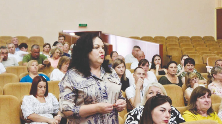 Триває обговорення формування мережі академічних ліцеїв у Чернівецькій області