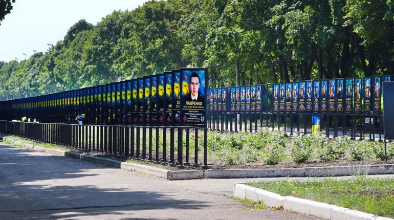 У Лозовій облаштування Алеї Слави вийшло на завершальний етап. Подробиці