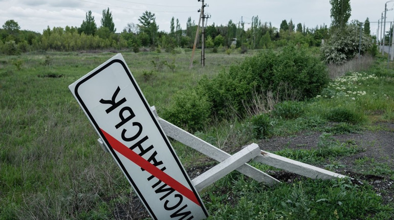 На окупованій Луганщині небезпечно. Повідомляють про прильоти по електропідстанції