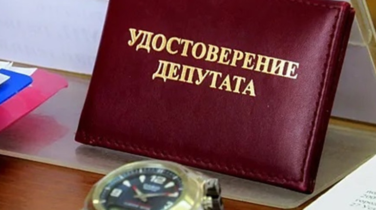 П'ять незаконних депутатів Скадовського району добровільно відмовились від депутатських мандатів