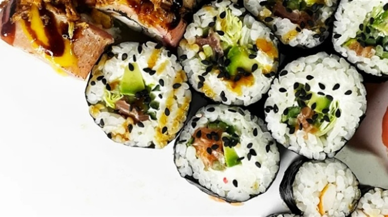 Доставка суші в Києві Arasaka Sushi - ексклюзивні страви для гурманів