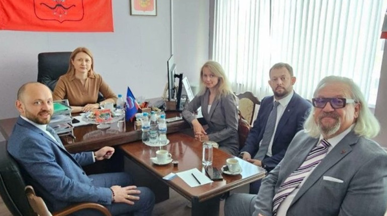 Посольство України засудило поїздку чеського підприємця до Мелітополя