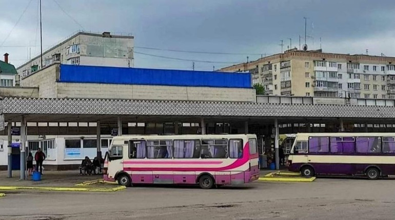 Історія жінки з окупації: “Коли бачу знайомих жінок, обіймаємося, наче давні подруги”