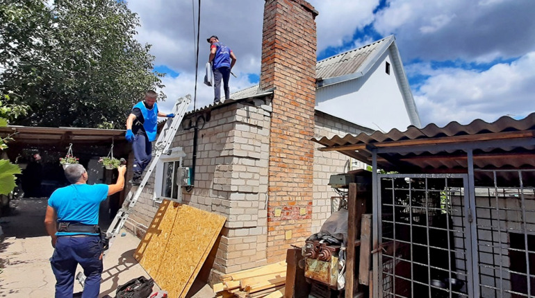 «Проліска» надає допомогу постраждалим від обстрілів у Нікополі