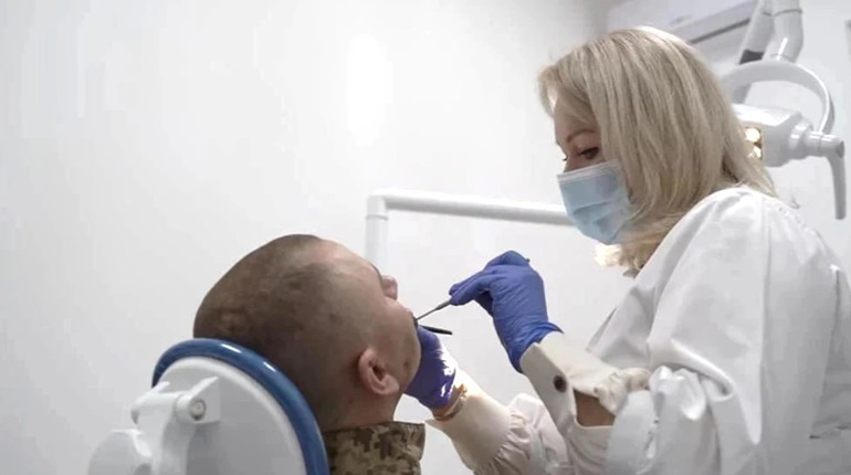Не лише зубопротезування: у яких лікарнях Полтавщини військові зможуть безкоштовно лікувати зуби