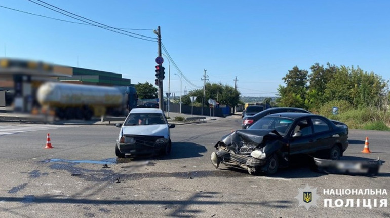 Аварія на трасі Одеса – Южне: трьох людей госпіталізовано